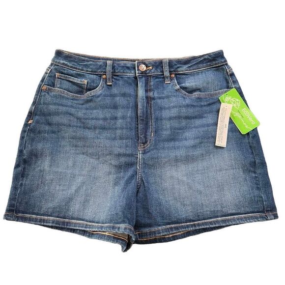 VENUS Pants - NWT VENUS Jean Shorts Women's Size 14